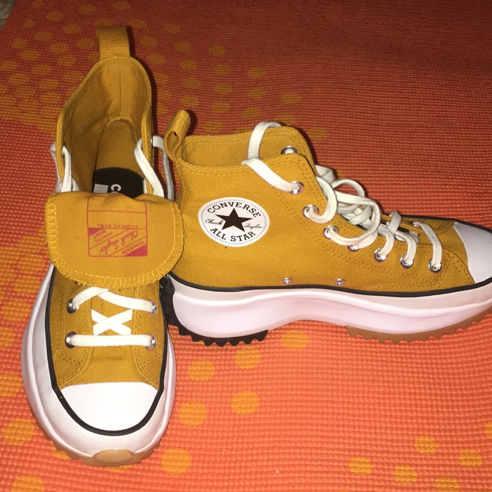 🔥CONVERSE RUN STAR HIKE PLATFORM 🔥🔥🔥GET THEM BEFORE THEY ARE GONE!!